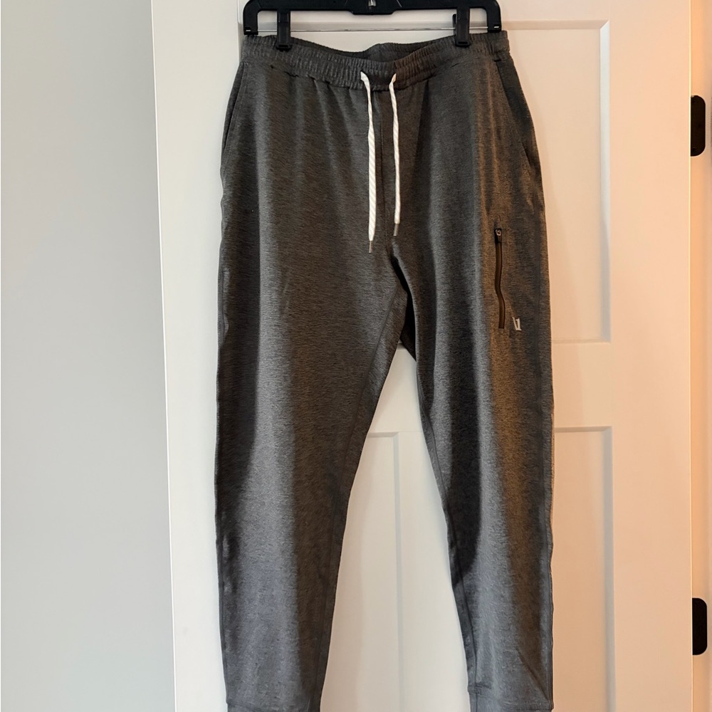 Vuori Men's Gray Jogger Pants